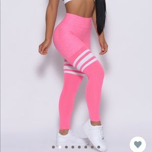 BOMBSHELL SCRUNCH THIGH HIGHS